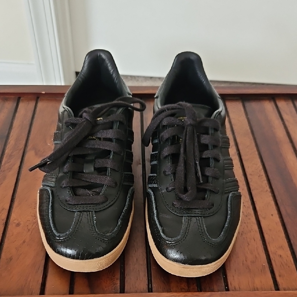 Unisex Black Leather Sneakers